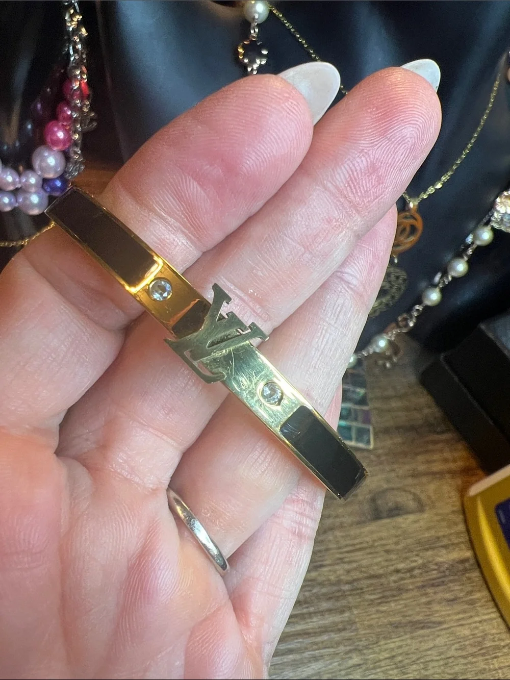 None elegant bangle